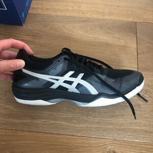 ASICS Gel-Tactic Black and Silver Sneakers